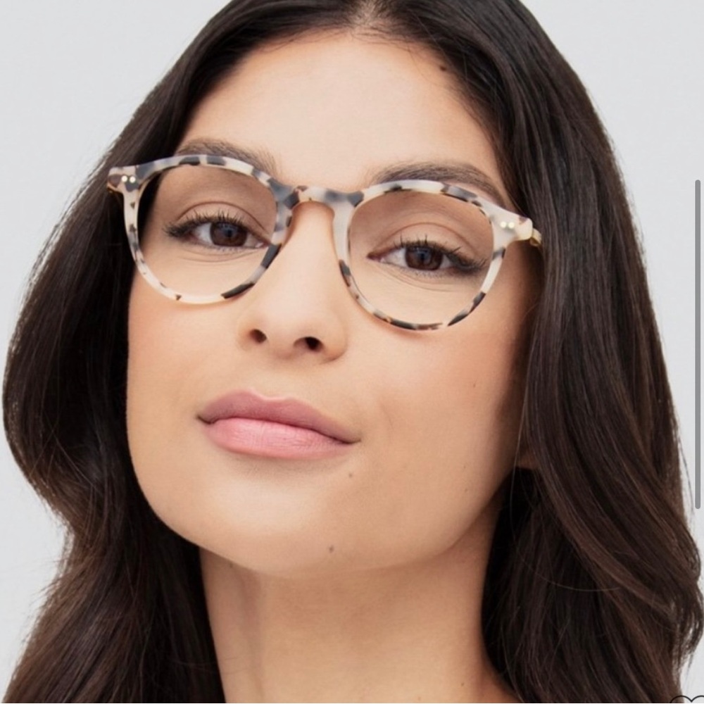 KREWE Valence Optical in Matte Oyster